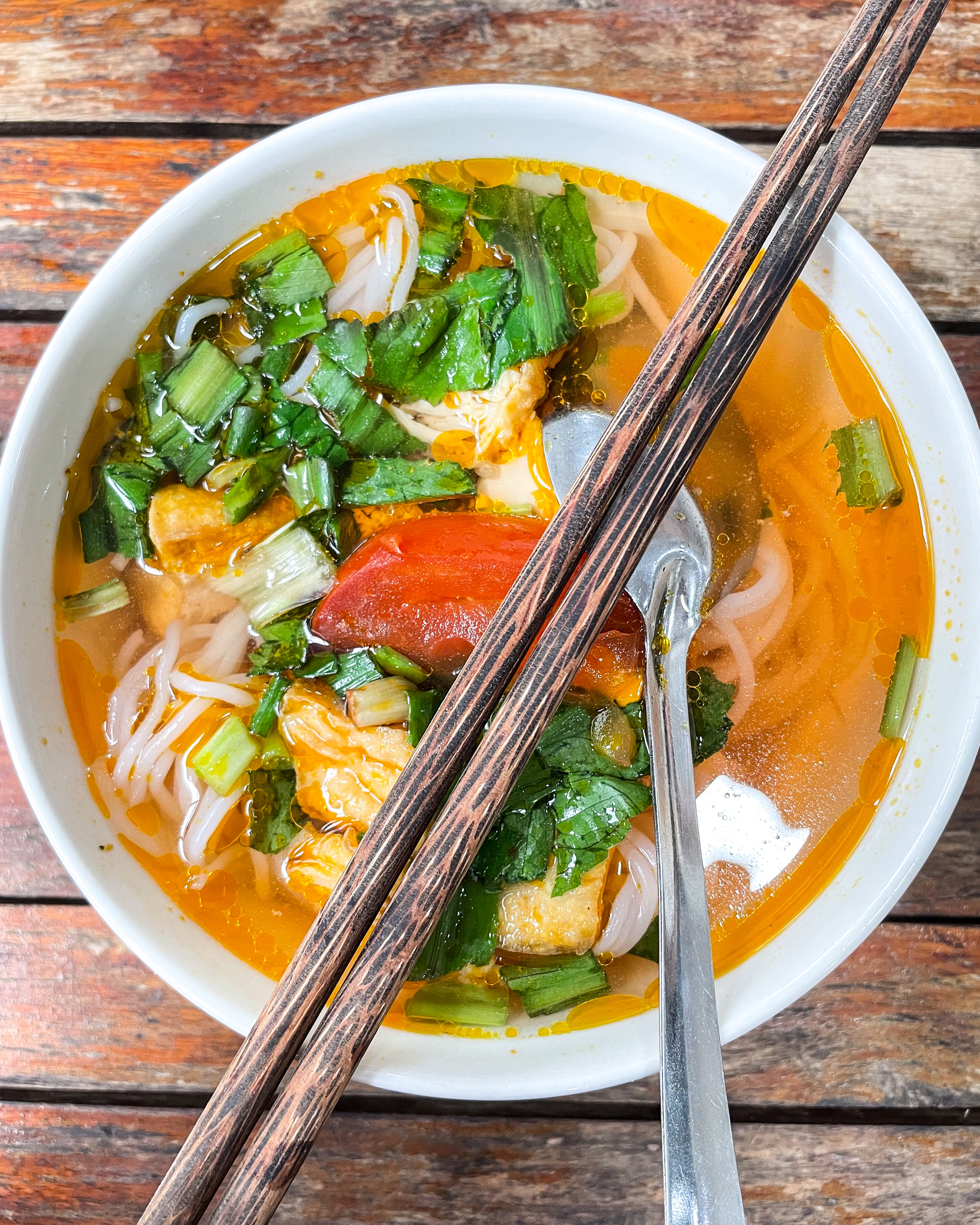 11_pho_saigon_vietnam_yeswetravel
