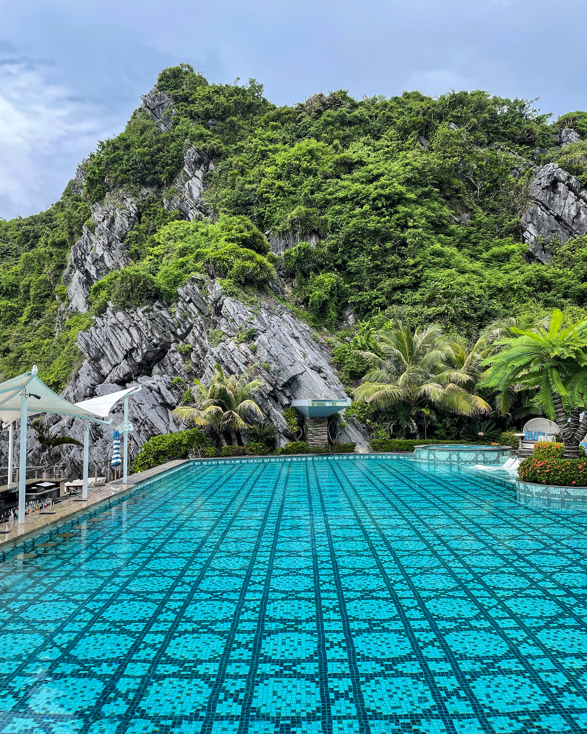 2_catba_vietnam_yeswetravel