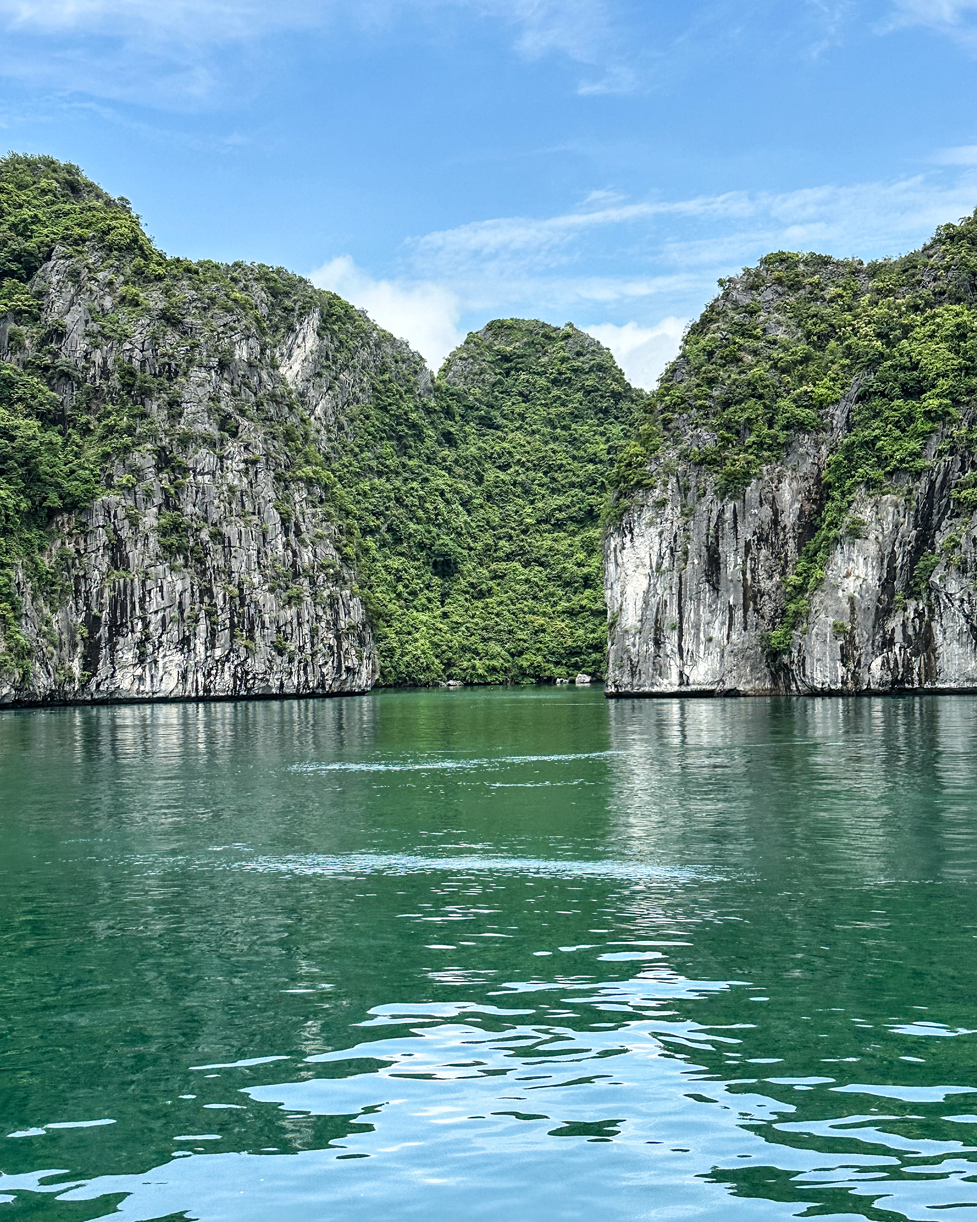 8_catba_vietnam_yeswetravel