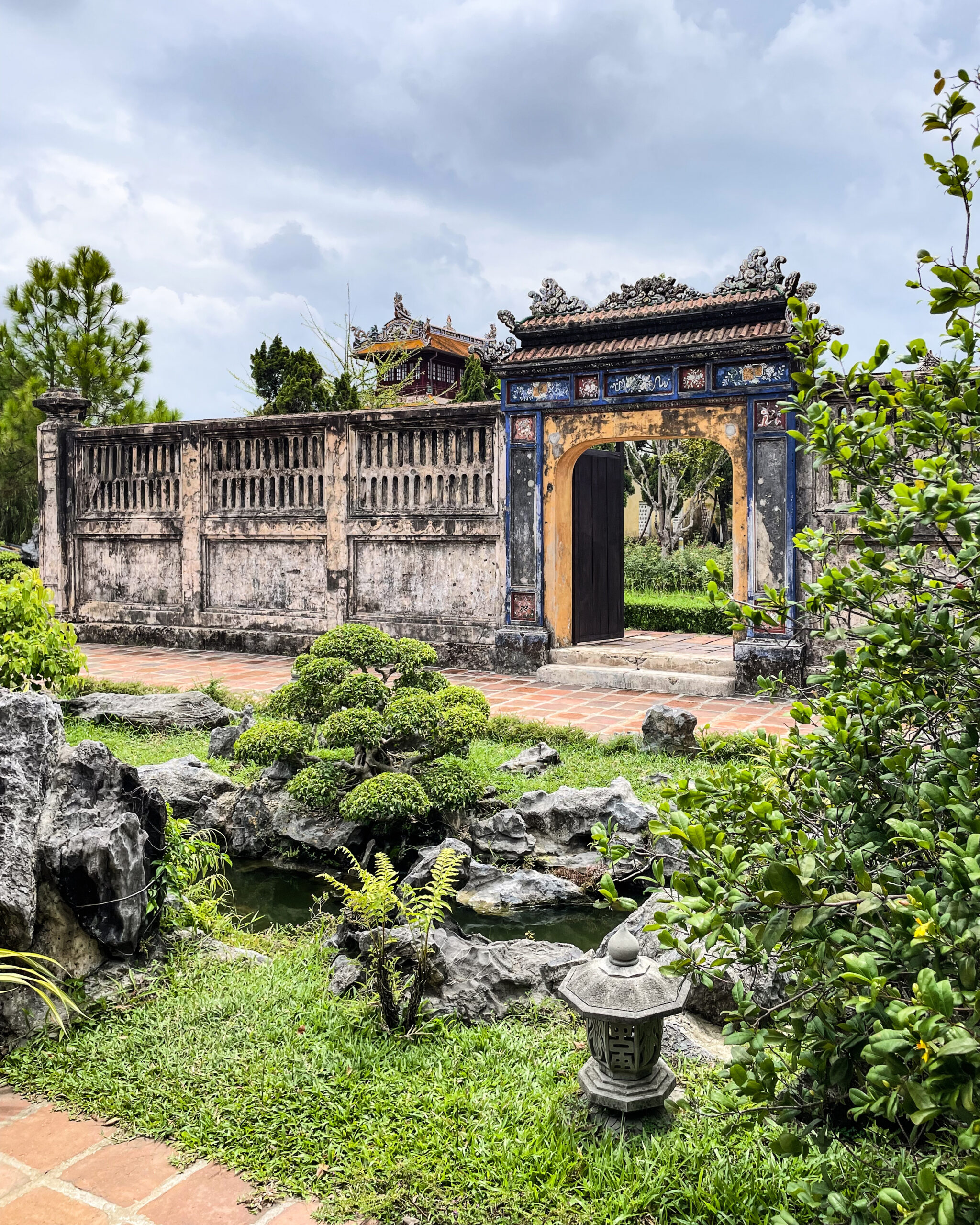 9_hue_cittadella_vietnam_yeswetravel